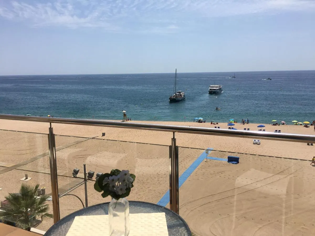 Vivalidays Garbi - Lloret De Mar Centro location